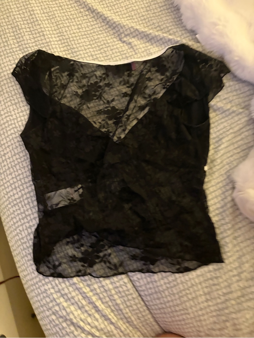 Edikted Black Floral Lace Cap Sleeve Crop Top